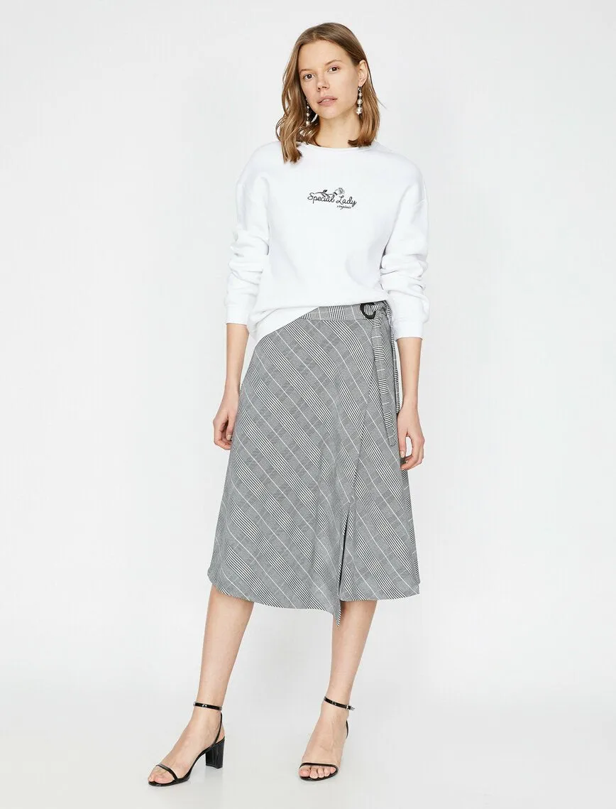 11900 Black Check Midi Skirt