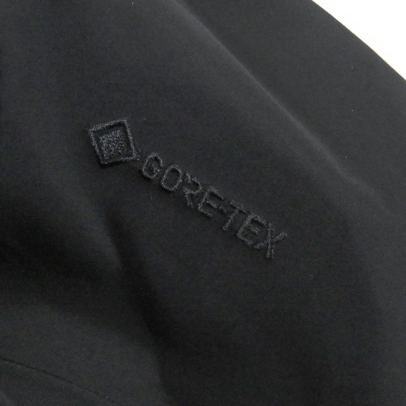 ARC'TERYX Mountain Hoodie X00007301 Main: 100% nylon black BETA LT JACKET mens XS Used Authentic