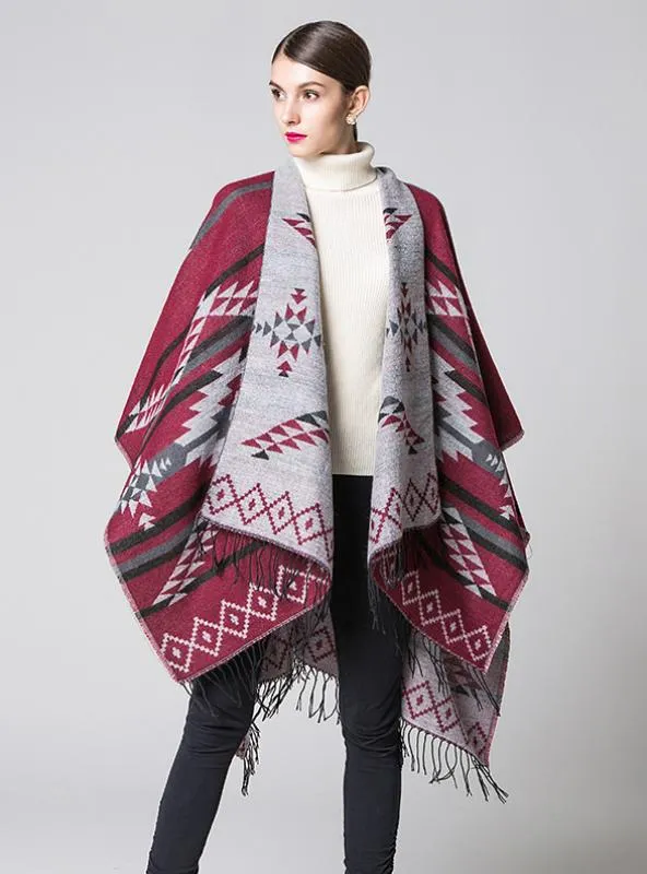 GEOMETRIC RHOMBIC TASSEL CAPE WITH SPLIT SHAWL