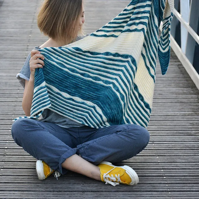 Mainsail Shawl by Lena Fedotova