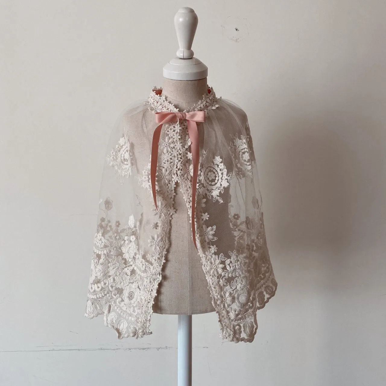 Ri-Ri Lace Apron & Cape